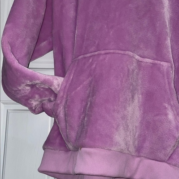 Under Armour Women's Purple Hoodie - Picture 4 of 6